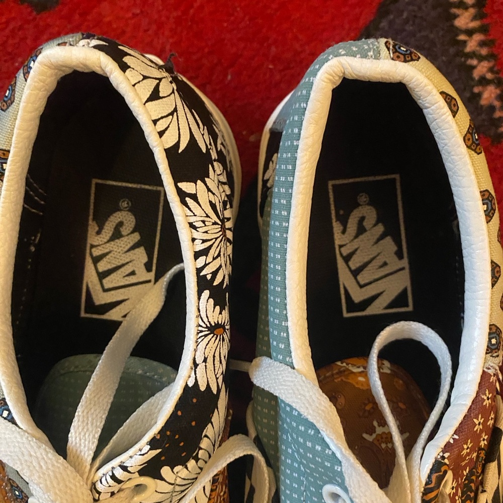 Women’s Awesome Multicolor Patchwork Vans Size 7 - image 3